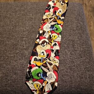 97 Looney Tunes Silk Tie 100% Bugs Sylvestor Taz Marvin Coyote Tweety Christmas